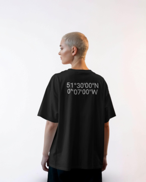 Oversized black streetwear t-shirt with London coordinates back print 51°30'00"N 0°07'00"W – minimalist Kat Krush design